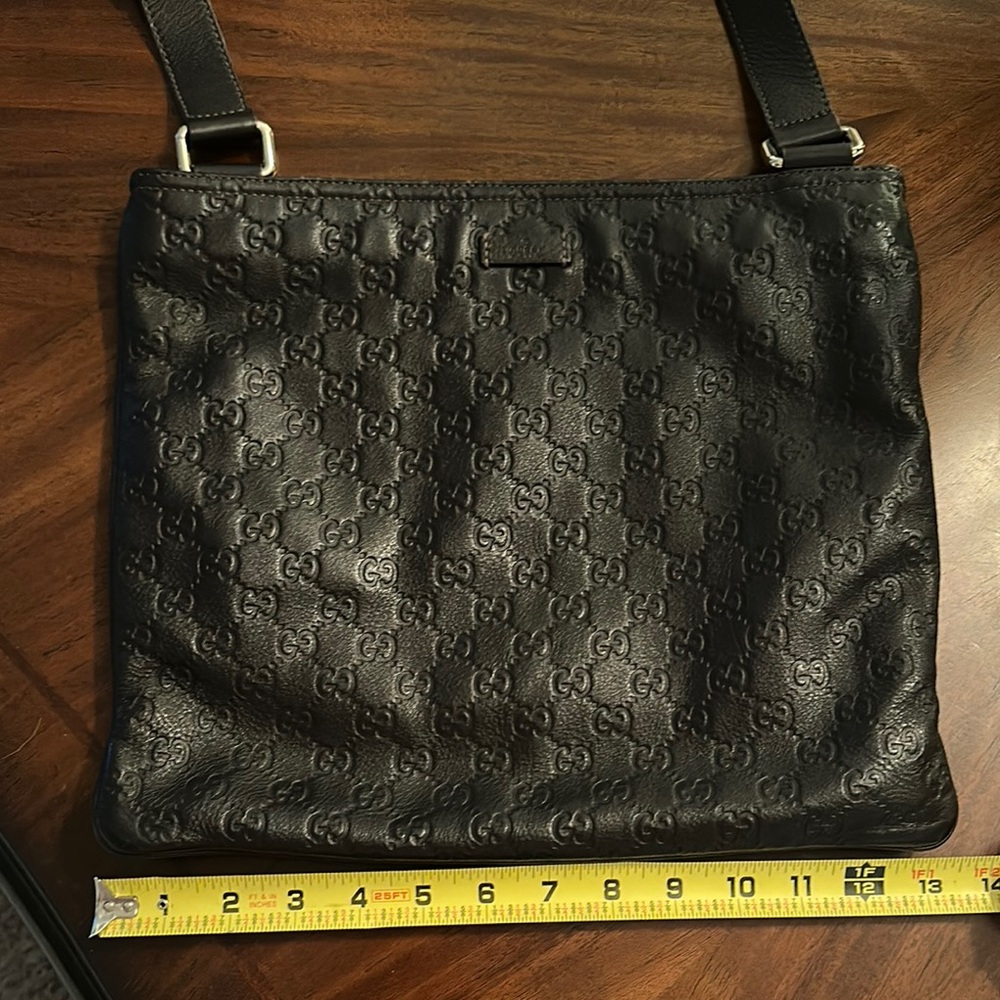 Gucci Guccissima GG Supreme Black Leather Messenger Bag UNISEX